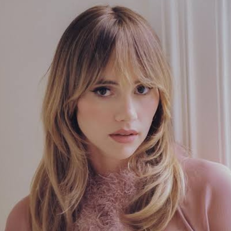 Suki Waterhouse